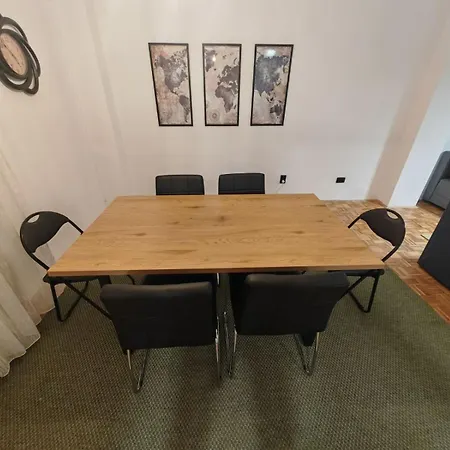 New Lovely Three Bedroom 贝尔格莱德