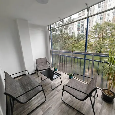 公寓 New Lovely Three Bedroom 贝尔格莱德