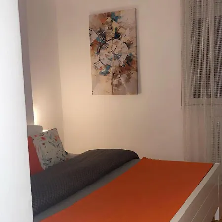 New Lovely Three Bedroom 公寓
