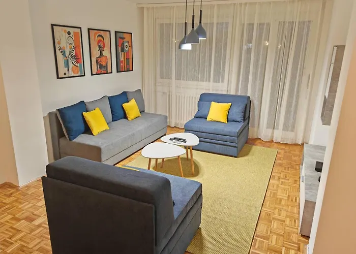 New Lovely Three Bedroom 아파트 *