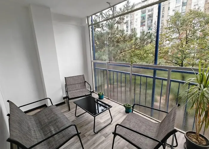 아파트 New Lovely Three Bedroom 베오그라드