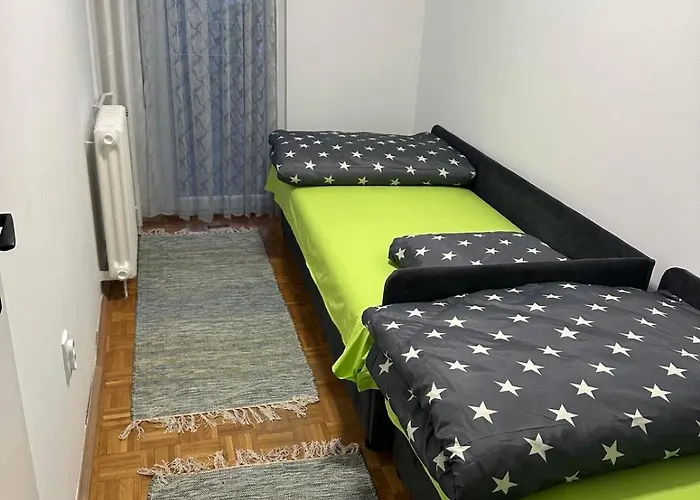 New Lovely Three Bedroom 아파트 *