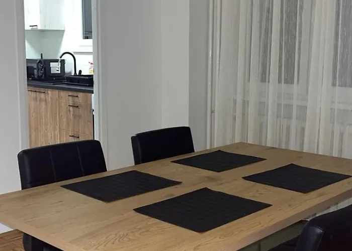 New Lovely Three Bedroom 아파트 베오그라드