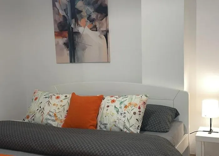 New Lovely Three Bedroom 아파트